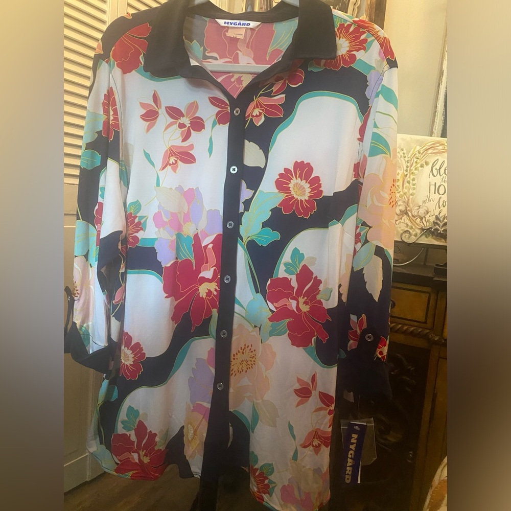 NYGARD WHITE & NAVY FLORAL BLOUSE